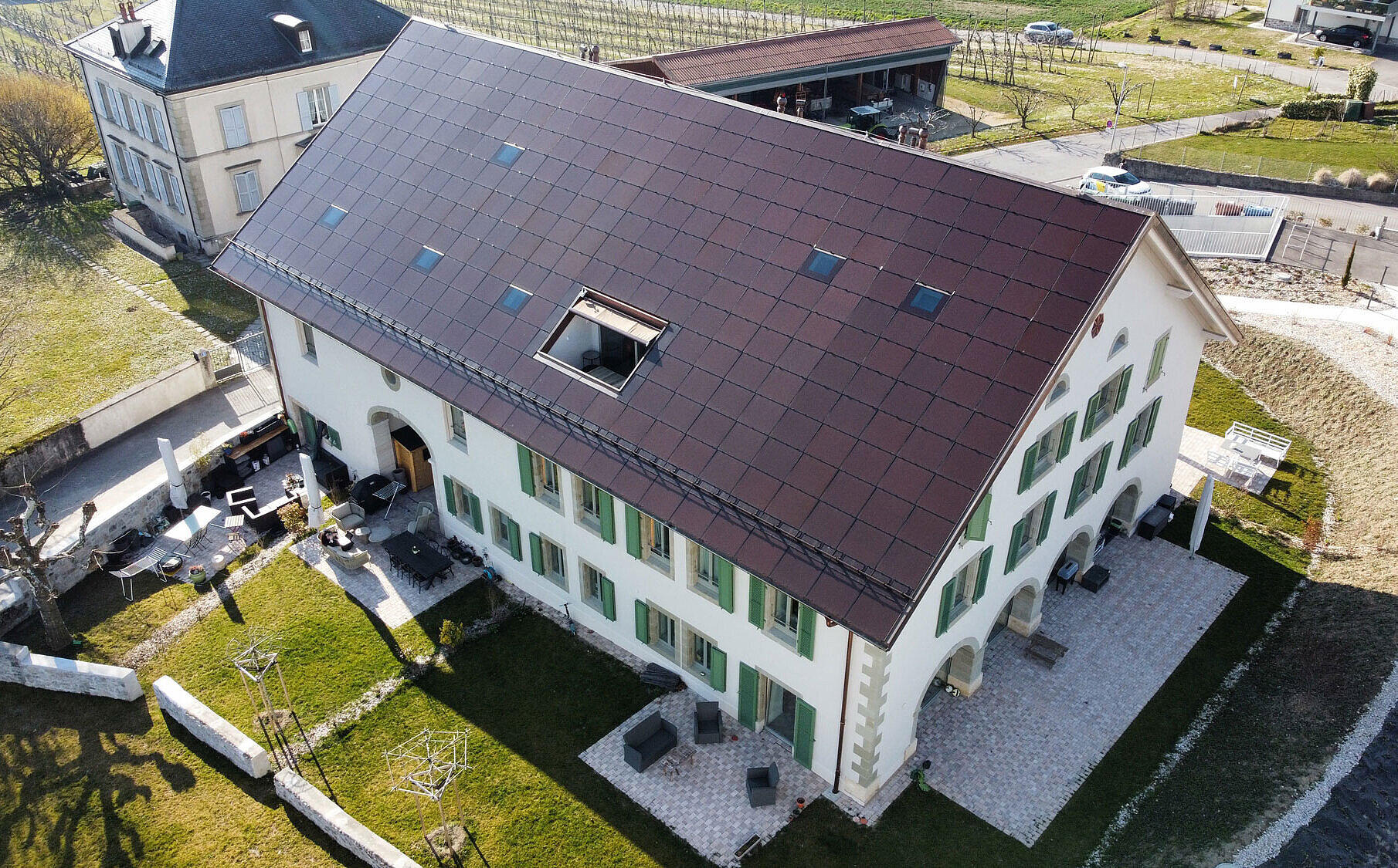 Unauffällige Solarintegration in Crissier