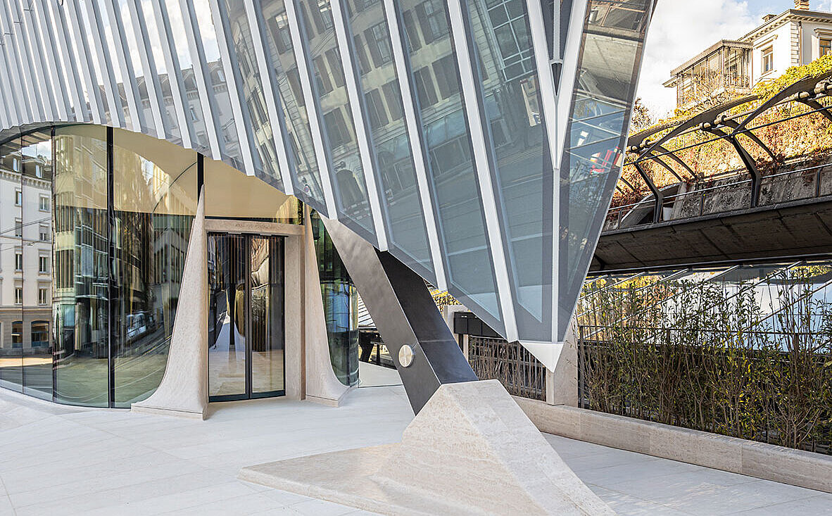 Haus zum Falken, Zürich – Skulpturale Präzision in Glas