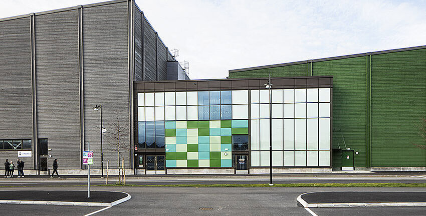 Sportpavillon in Kungsbacka mit OKALUX EVO