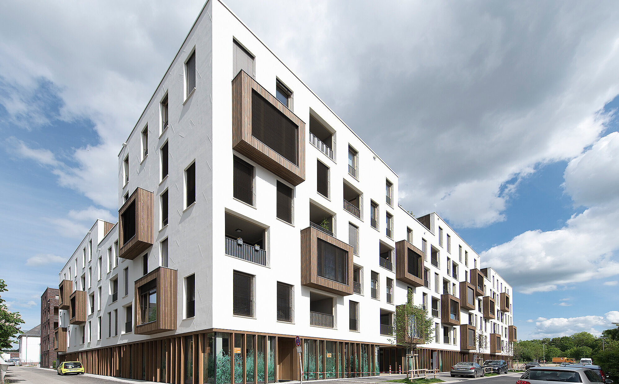 Zwischen Stadtfassade und Wiesenlandschaft