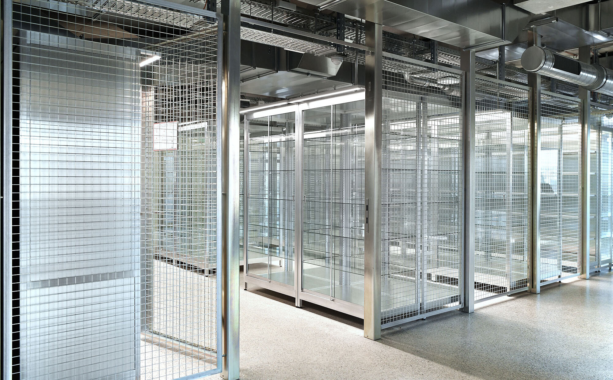 Kantonschule Limmetal mit SWISSDUREX und SWISSLAMEX