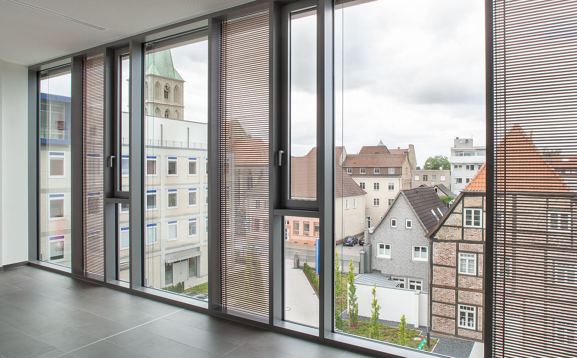 WA Group Media Campus mit OKAWOOD